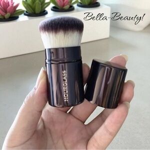 HOURGLASS Retractable Kabuki Brush   ~NEW~ | Cosmetics Makeup Brush